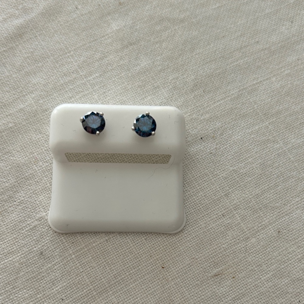 NWT Blue Moiassanite sterling silver Stud Earrings - Elegant Women's Jewelry